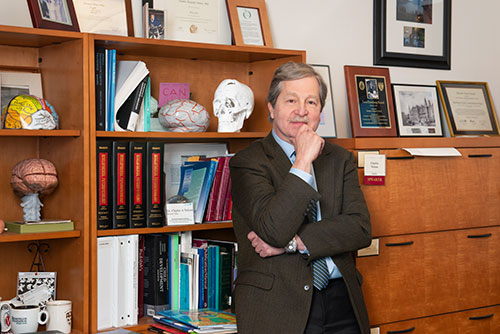 beneficios do Acolhimento Familiar para o desenvolvimento neurologico Dr Charles Nelson