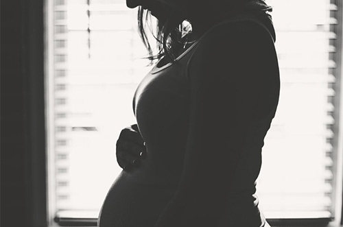 Entenda o que é entrega legal para adoção